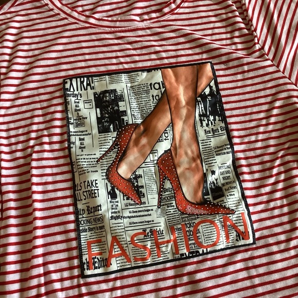 FASHION Graphic Tee - Picture 2 of 5